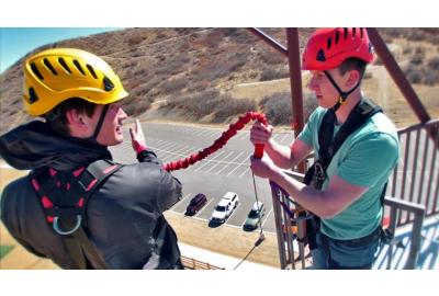 guide giving rider operating procedure for free fall device